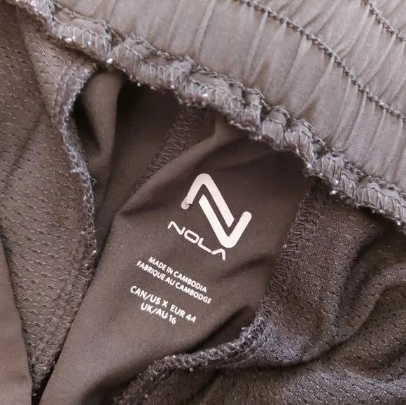 Nola Black Athletic Zip Off Convertable Pants - Picture 4 of 8